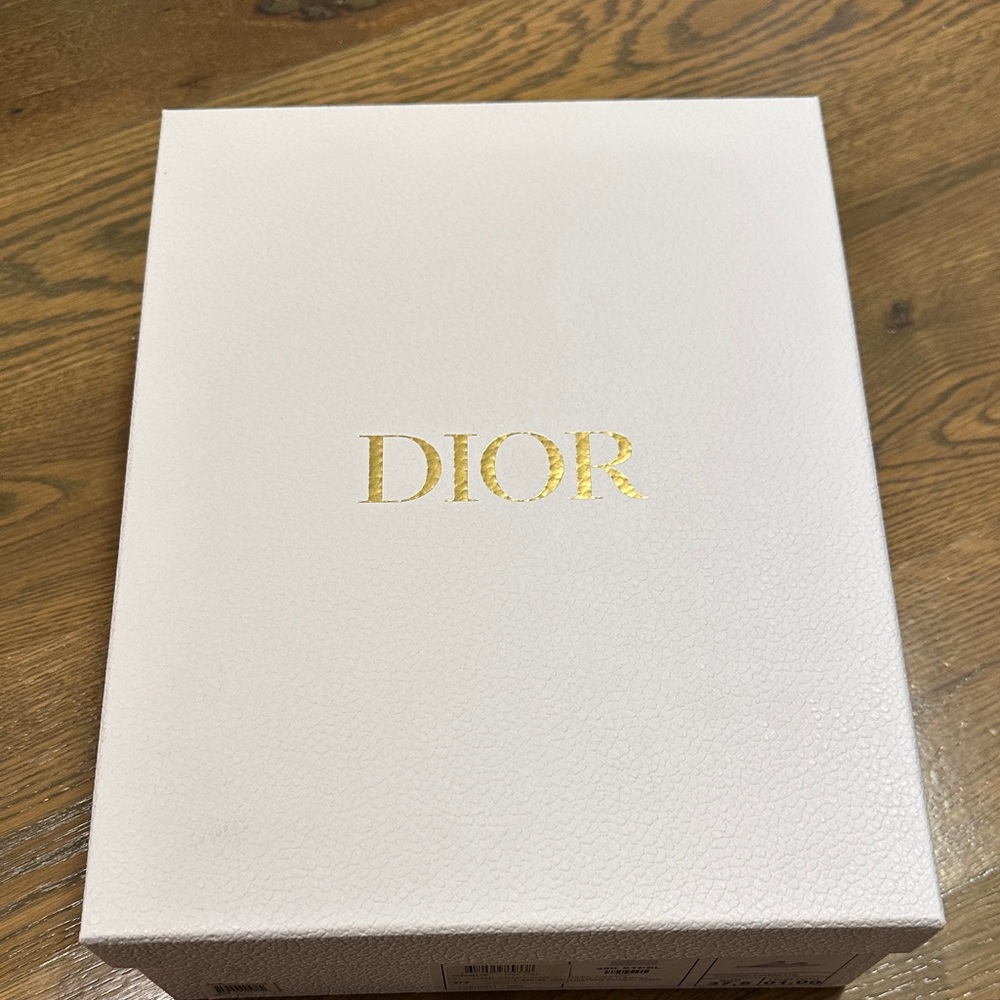 Dior Shoe Box with Gold Lettering - Picture 1 of 2